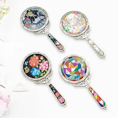 Nacre Mother-of-Pearl Hand Mirror with Traditional Korean Lacquerware Technique - Princess Design Korean Souvenir