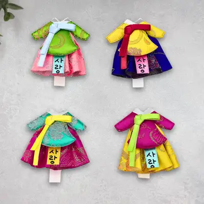 Traditional Hanbok Magnet 4-Piece Set Korean Souvenir Magnet Gift for Foreigners