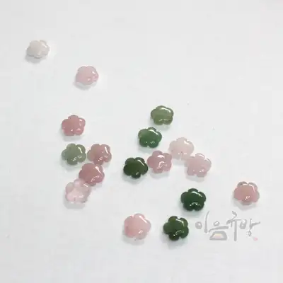 Flower-Shaped Rough Stone
