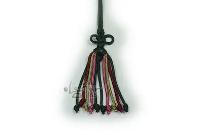 Mini Octopus Leg Knot 02