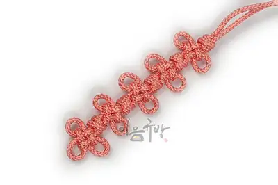 Raw Silk Knot 03
