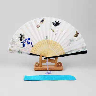 Hwa-jeop-do Fan and Fan Case Set