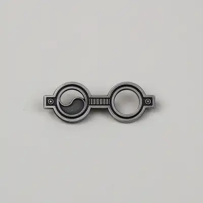 Kim Gu Taegeuk Glasses Badge