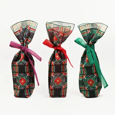 Dancheong Wine Pouch
