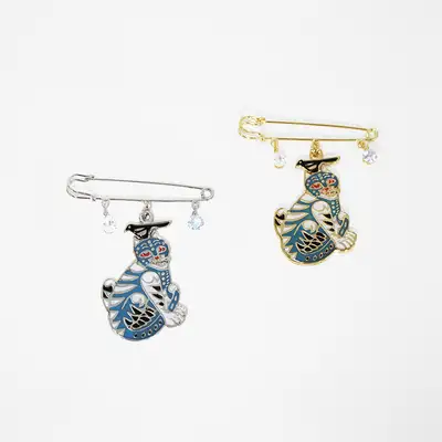Magpie and Tiger (Blue Tiger) Brooch