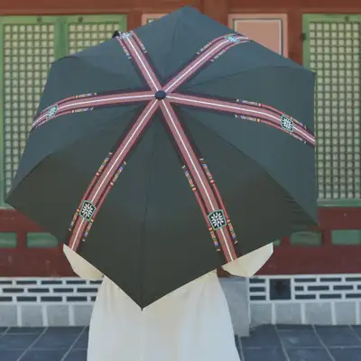 Taepeunghwa Dancheong Lightweight Umbrella and Sun Parasol