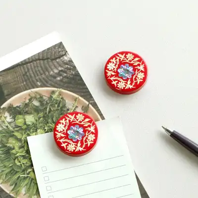 Mother-of-Pearl Lacquerware Round Magnet