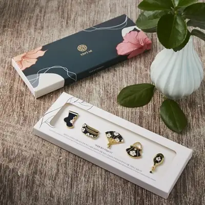 Hanbok Mugunghwa Character Magnet Set (Black, Pink)