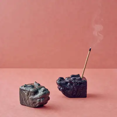 Sunjeong Hall Blue-Green Tile Dragon Head Incense Holder (Tile, Blue-Green Tile)