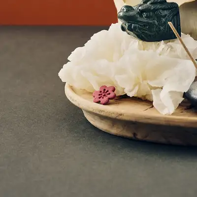Thousand-Layer Red Plum Blossom Incense Set