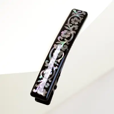 Mother-of-Pearl Claw Hair Clip