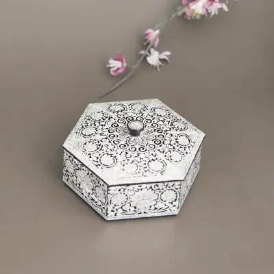 Yi Jo Lotus Arabesque Accessory Box (Black)
