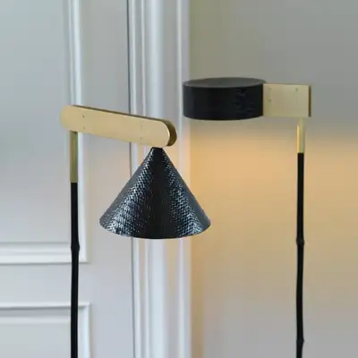 Chae-Sang Floor Stand