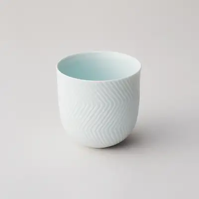 Round Comb-Pattern Porcelain Teacup