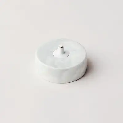 Baekbyeong White Porcelain Oil Lamp
