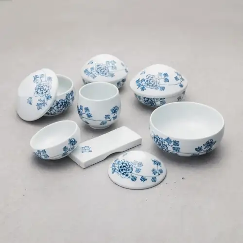牡丹纹青花白瓷一人食餐具套装
