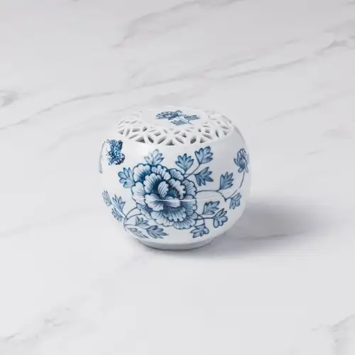 牡丹青花白瓷香盒(小)