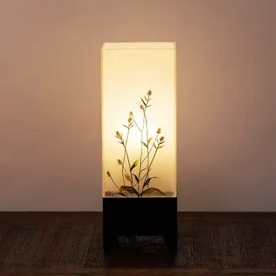 Shepherd's Purse Flower Lamp