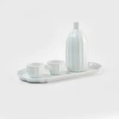角型酒瓶セットと長膳盤皿