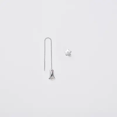 For Chrysanthemum Pattern Jangseok Stud Earrings
