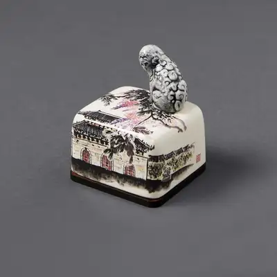 Haetchi and Gwanghwamun Music Box