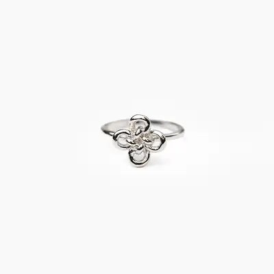 Plum Knot Ring