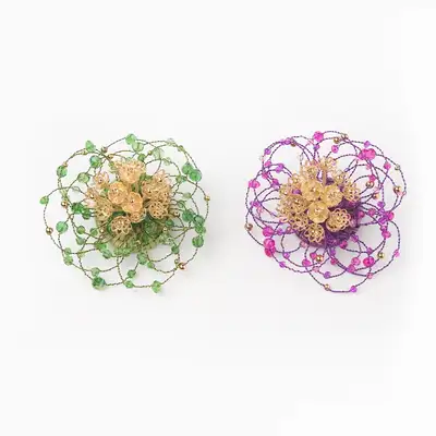 Tteolcham Flower Tassel Brooch