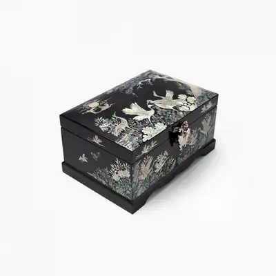 Full Moon and Crane Mother-of-Pearl Jewelry Box (Black)