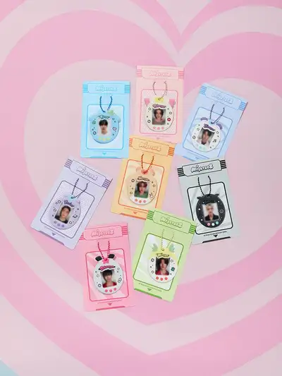 MIGHTEEZ ID Photo Holder Keyring