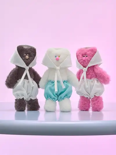 MNH 25 FW Doll Keyring