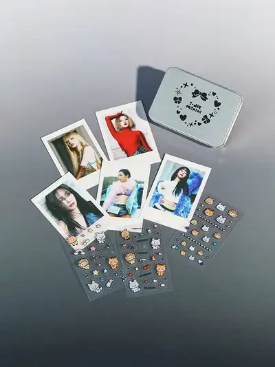 i-dle We are Tin Case Polaroid Set