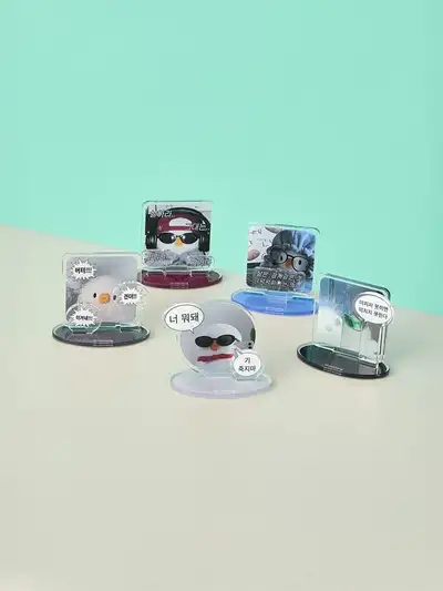 Baby the Oriole School Random Acrylic Diorama