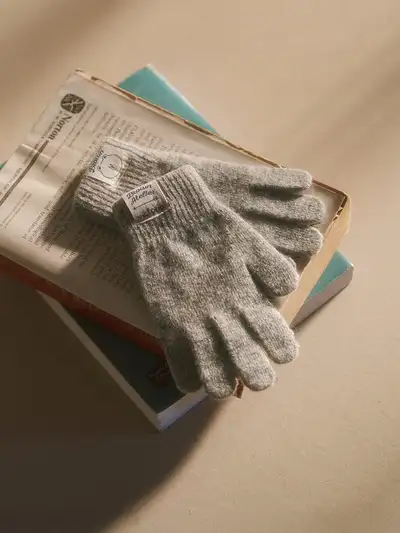 LINE FRIENDS Brown Junior Knit Gloves