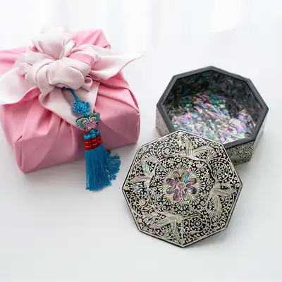Mother-of-Pearl Lacquerware Octagonal Inlaid Jewelry Box 11cm - Lily Pattern Abalone Shell Inlay Ring Storage Box Artisan Craft Gift by Kim Gil-su