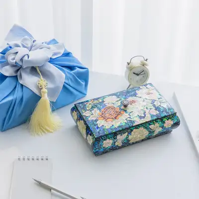 Peony Blue Mother-of-Pearl Box by In-ho Park