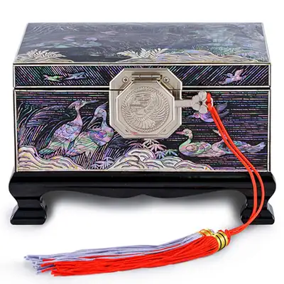 Traditional Kkeun-eumsil Mountain Landscape Two-Tier Magpie-Leg Left-Opening Jewelry Box - Work by Lim Se-kwon