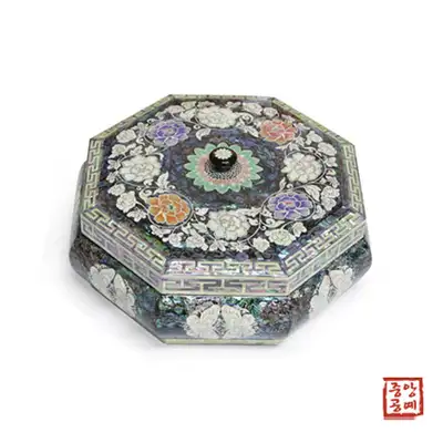 Flower Arabesque Offering Box - Work by Park In-ho