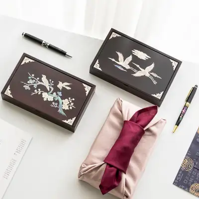 Mother-of-Pearl Inlaid Memo Pad Holder - Traditional Korean Lacquerware Gift