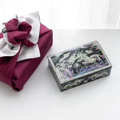 Mother-of-Pearl Business Card Holder - Oh Myeong-Ho Work (Dragon Black)