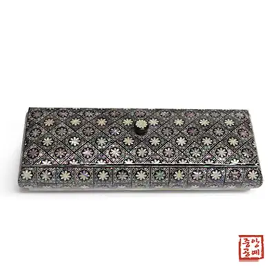 Wan-ja-mun Knob Brush Case - By Park In-ho