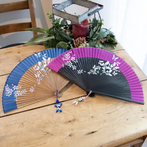 高级丝绸花风传统折扇（深紫色）流苏+扇套套装 — 4
