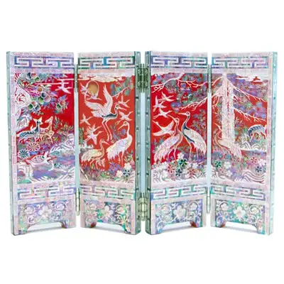 Pine and Crane Four-Panel Small Mother-of-Pearl Screen in Black and Red - Work by Oh Myung-ho