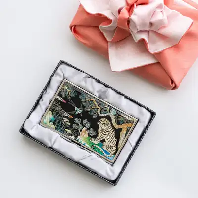 Natural Mother-of-Pearl Business Card Case (16_Magpie Tiger)