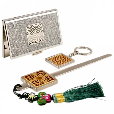 Swastika Pattern A Metal Business Card Case + Keyring + Letter Opener 3-Piece Set (Silver)