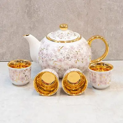 Gold-Plated Plum Blossom Tea and Liquor Set (Teapot, 4 Cups)