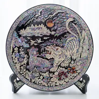 Mother-of-Pearl Lacquerware Ten Symbols of Longevity Decorative Abalone Tray with Tiger Pattern 25cm by Kim Gil-su