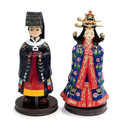 Traditional Doll - Joseon Dynasty Formal Court Robes King and Queen (Extra Large)