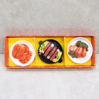 Korean Food Magnet Set (Kimchi & Bulgogi)