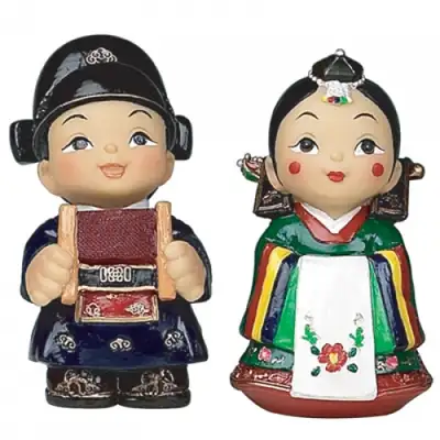 Traditional Korean Bride and Groom Doll Set (Small)