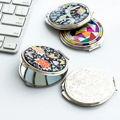 Mother-of-Pearl Hand Mirror - Traditional Korean Gift Nacre Inlay Lacquerware